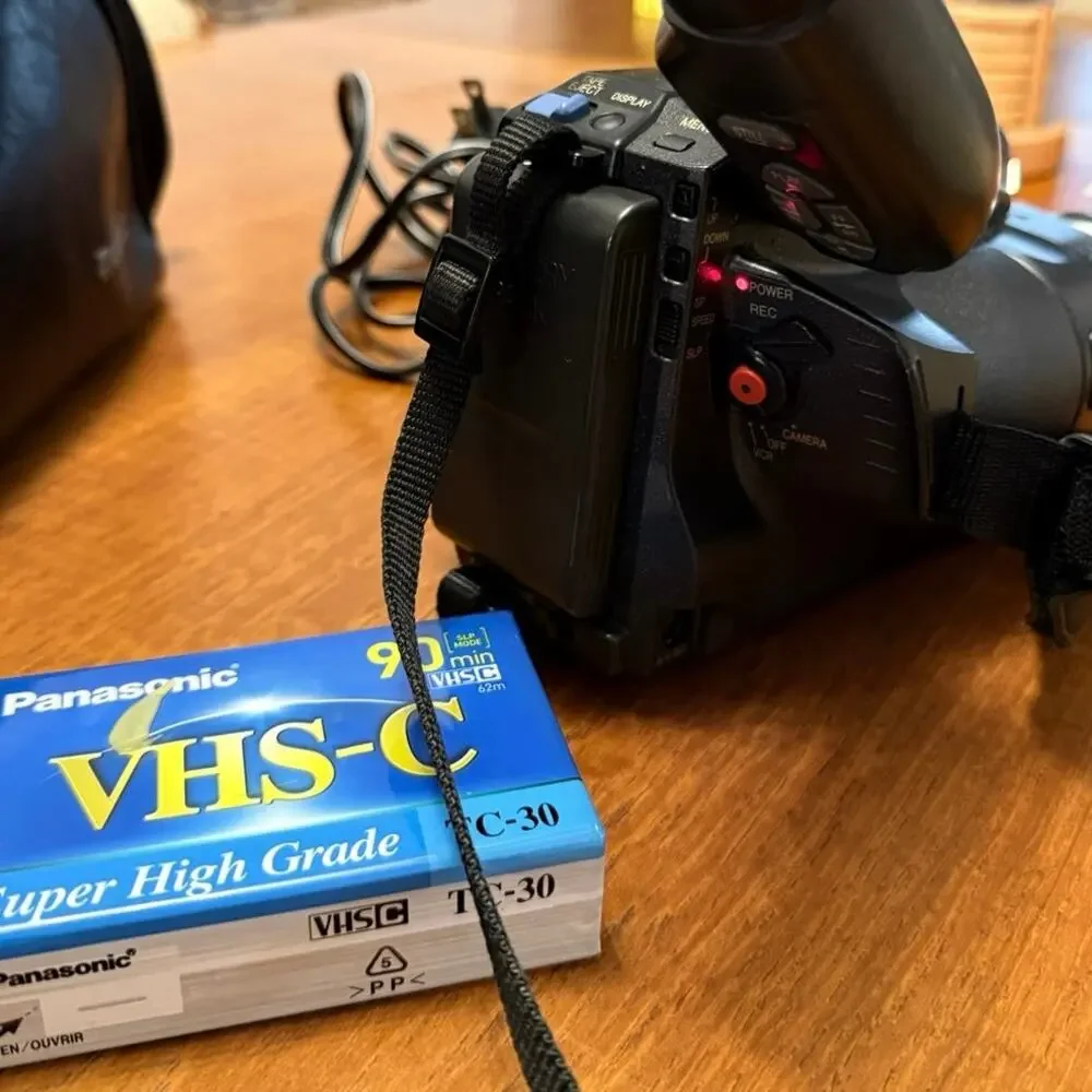 Tested Working Panasonic Palmcorder PV-L558 VHS-C Camcorder 23x Zoom Bag Bundle